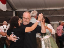 25.08.2022 Feiern mit Freunden - VIP-Zelt-Party