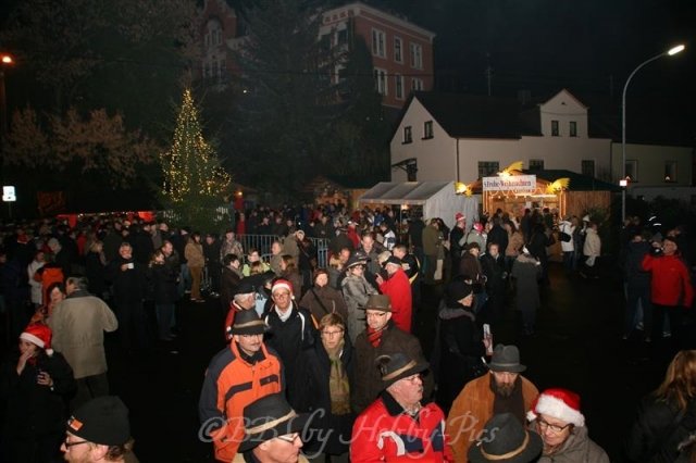 8. Weihnachtskonzert auf dem Weihnachtsmarkt Schmelz