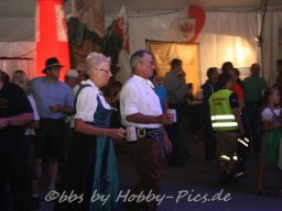 Pfunds-Kerle Fest, Einzug ins Festzelt