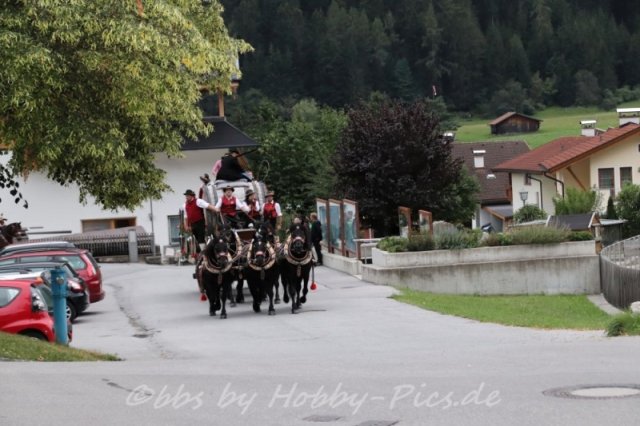 Festzug zum Festzelt
