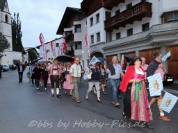 Festzug zum Festzelt