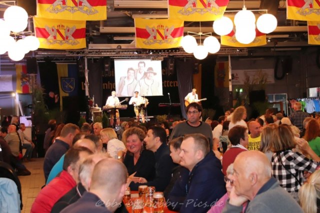 Alpenrock im Feuerwehrhaus, Samstag
