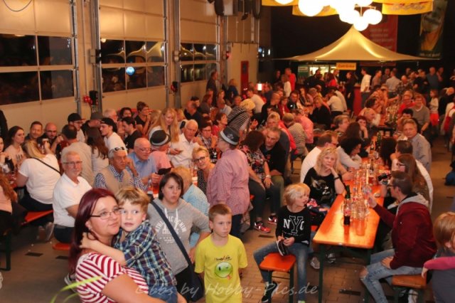 Alpenrock im Feuerwehrhaus, Samstag