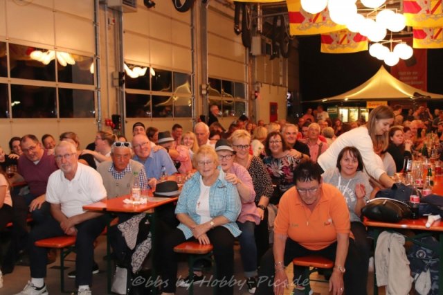 Alpenrock im Feuerwehrhaus, Samstag