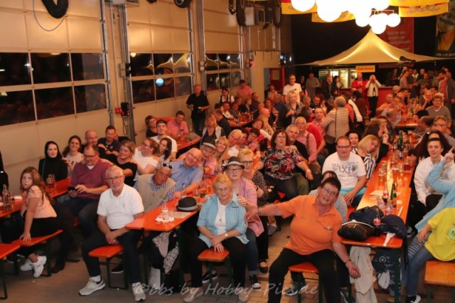 Alpenrock im Feuerwehrhaus, Samstag