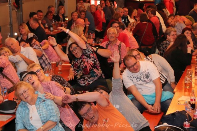 Alpenrock im Feuerwehrhaus, Samstag