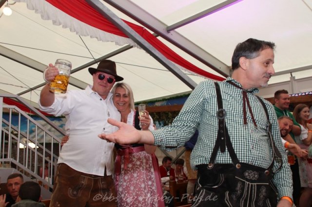 Donnerstag, 03.10.2019