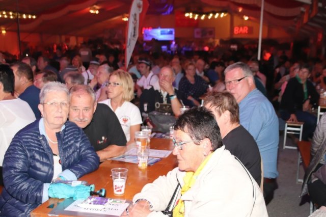 Pfunds-Kerle Fest, Freitag