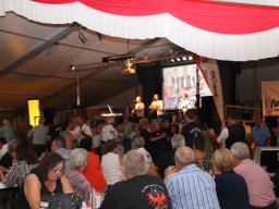 Feiern mit Freunden - VIP-Zelt-Party